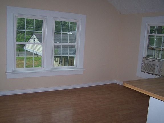 3rd image of 4109B Woodbury Pike