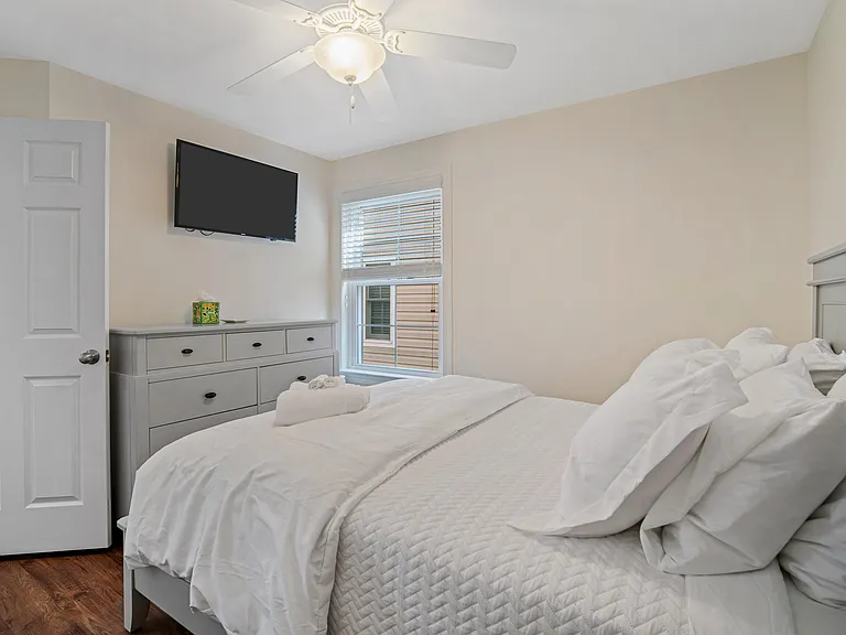 2720 Asbury Ave #1 — Photo 12