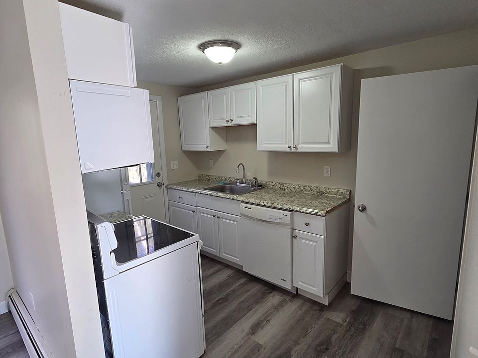 1st image of 8 Dalton St Unit C