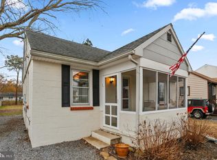 947 Chester River Dr, Grasonville, MD