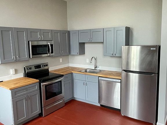 3rd image of 2103-05 Baronne St #2A