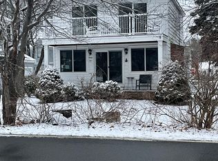 95 Old Beach Rd, Rye, NH 03870