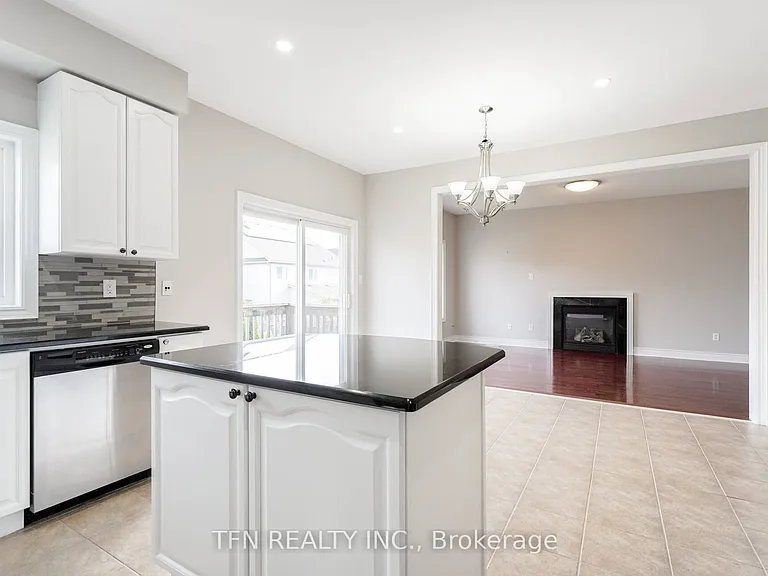 1648 Pennel Dr #UPPER — Photo 18