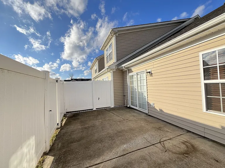 3323 Risen Star Dr — Photo 18