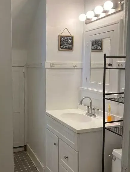 1612 W Barker Ave — Photo 5
