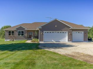 N5687 1210th St, Prescott, WI 54021
