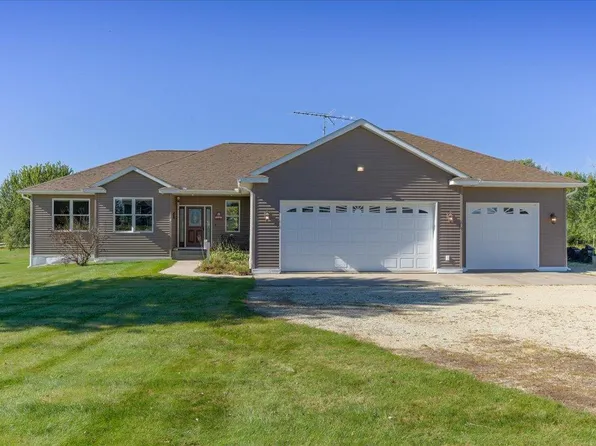 N5687 1210th St, Prescott, WI 54021