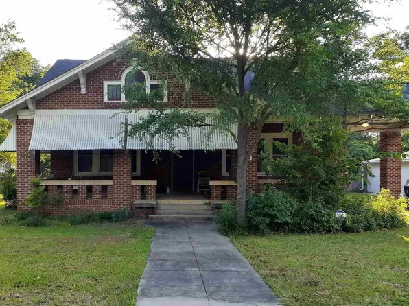 77 S Dooley St, Hawkinsville, GA 31036