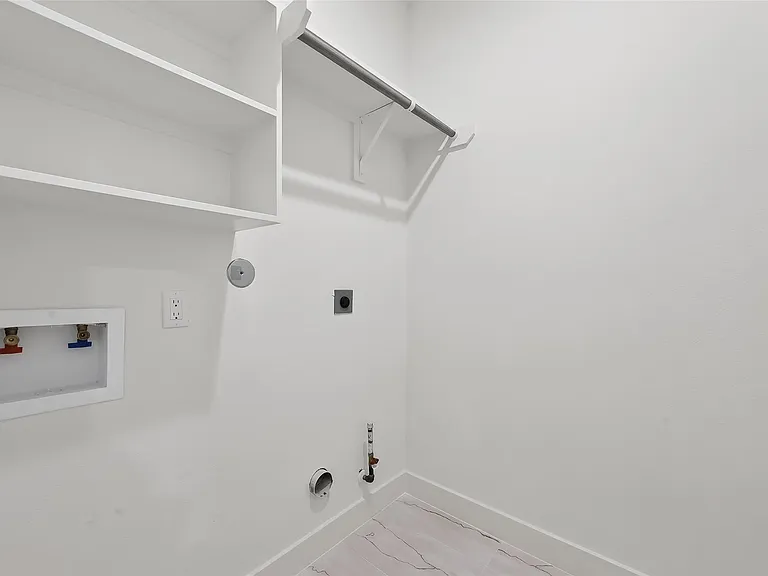 971 Highland Light Ln — Photo 30