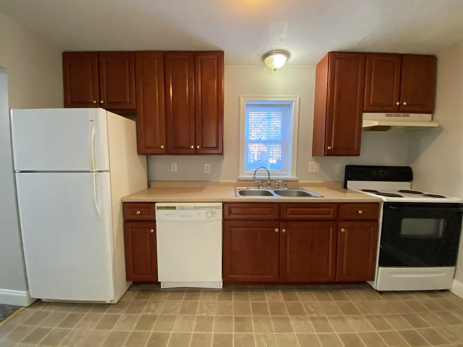 2 bed, $1,150 — Photo 4