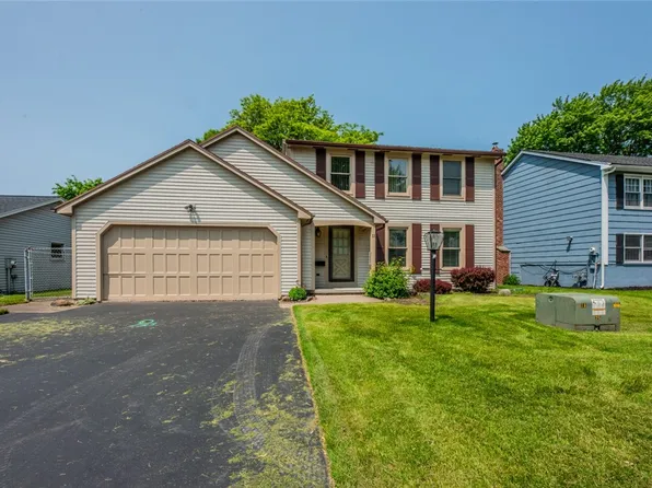 11 Brightwoods Ln, Rochester, NY 14623