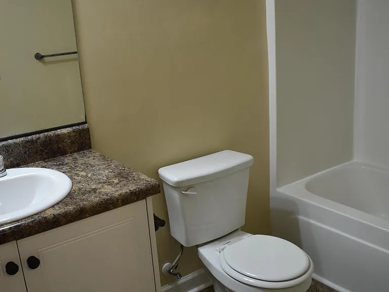 504 York Loop — Photo 17