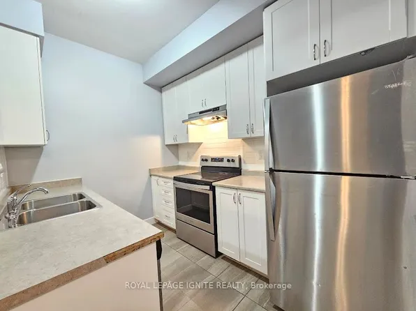 250 Sunny Meadow Blvd, Brampton, ON