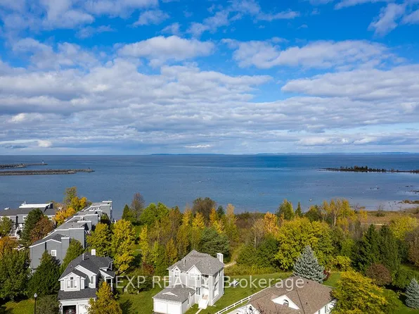 50 Trott Blvd, Collingwood, ON L9Y 5B6