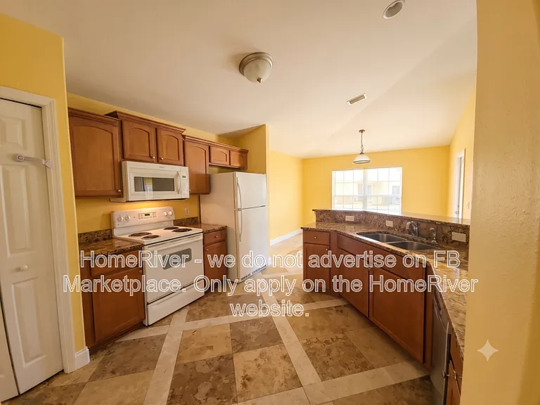 843 Americana Blvd NW — Photo 2