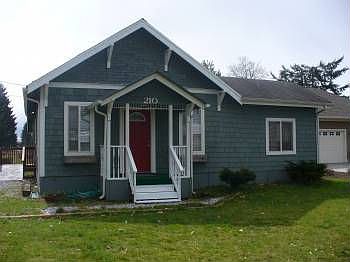 1st image of 210 E Oakview Ave