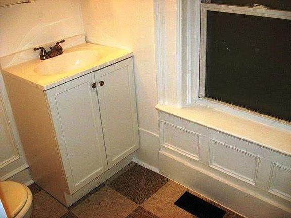 4th image of 5903 Wellesley Ave APT 2