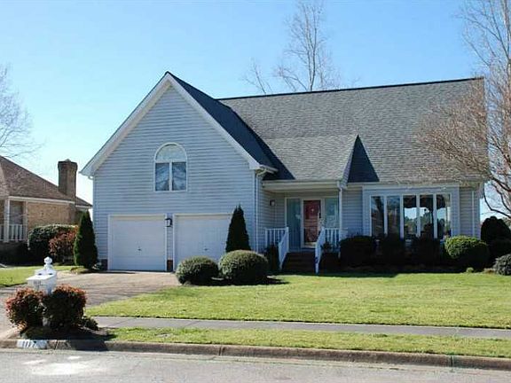 3rd image of 1117 Plantation Lakes Cir