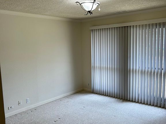 4th image of 615 Gellert Blvd