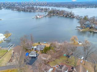 664 King Cir, Lake Orion, MI