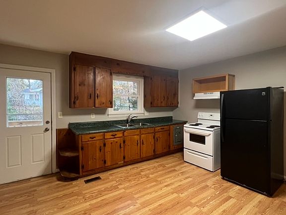 5th image of 11 Cuttino Cir #B