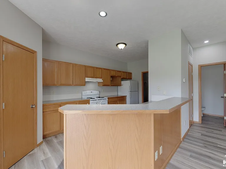 511 N Bristol Ct #A — Photo 4
