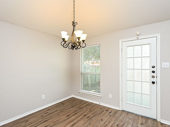 5th image of 1104 Monticello Dr
