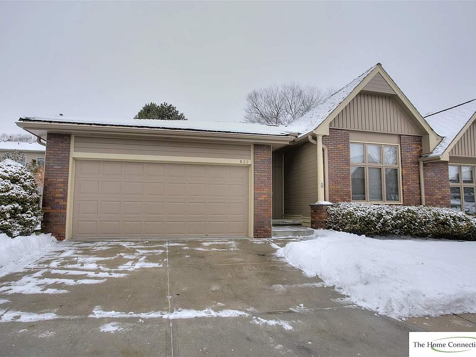 1st image of 822 N 131st Ct