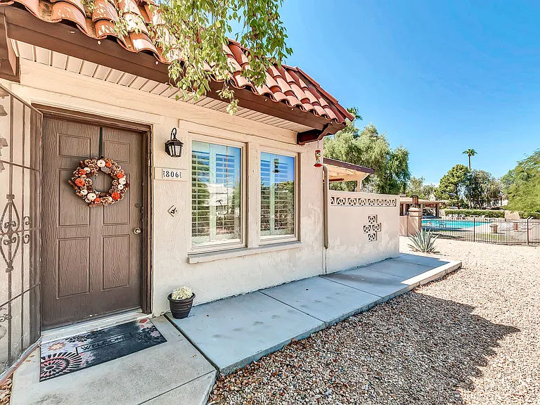 806 E Joan D Arc Ave — Photo 19