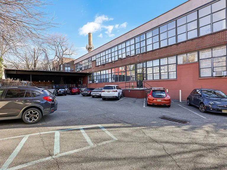 Berry Lane Lofts — Photo 19