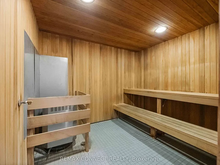 340 Watson St W #420 — Photo 24