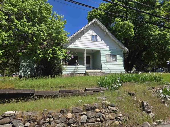 1202 Michigan Ave, Orofino, ID 83544