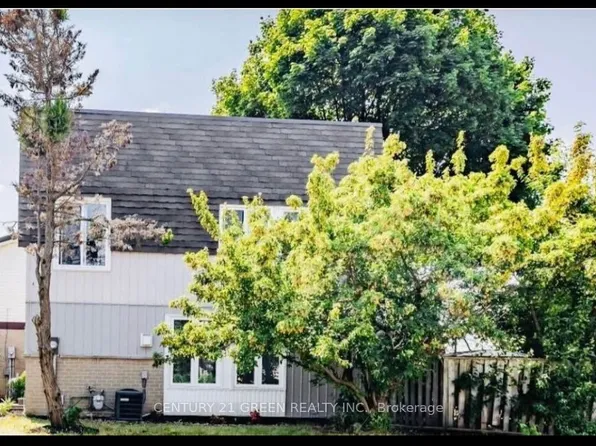 1 Greenarrow Ct, Brampton, ON L6S 2K1