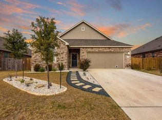 112 Everglades Ave, Taylor, TX 76574