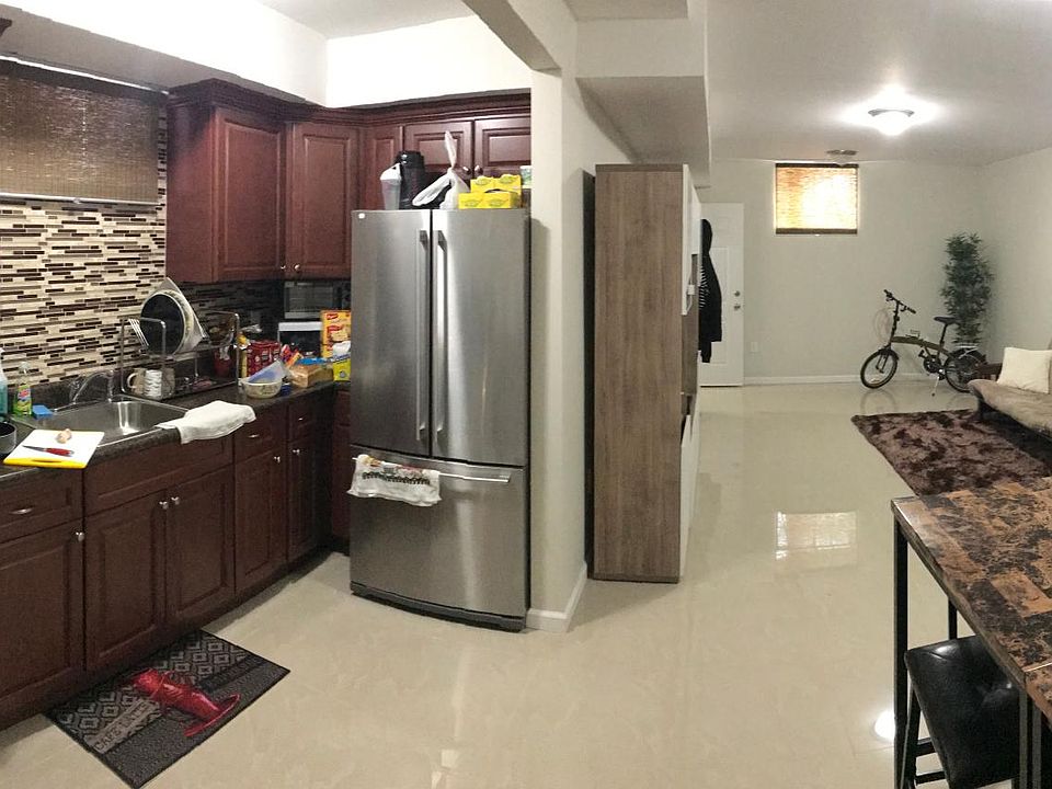 Open Kitchen with dinning and living room