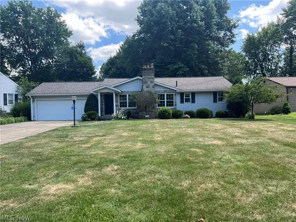 2430 Midvale Rd NW, Canton, OH 44708