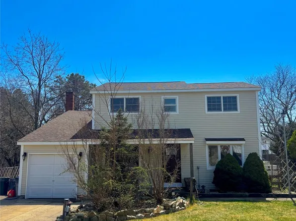 60 1 Avenue, Medford, NY 11763