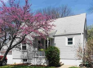 4664 Pacific St, Omaha, NE 68106