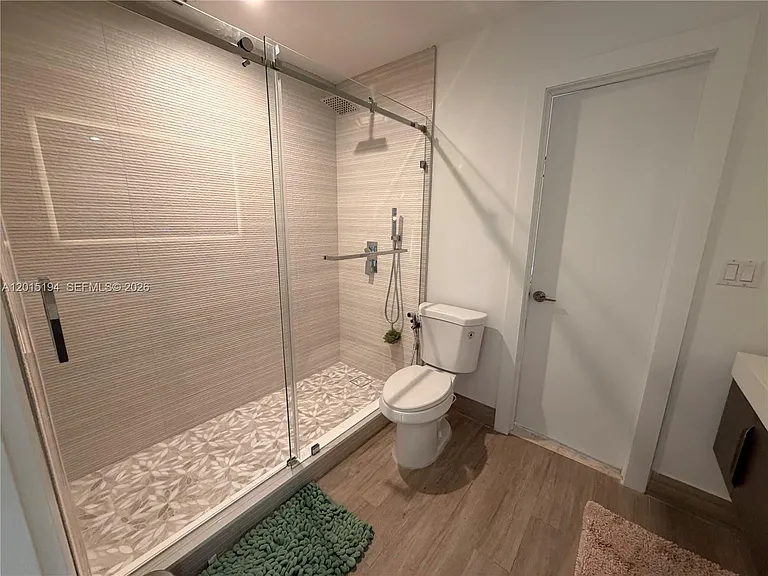 11445 N Bayshore Dr — Photo 13