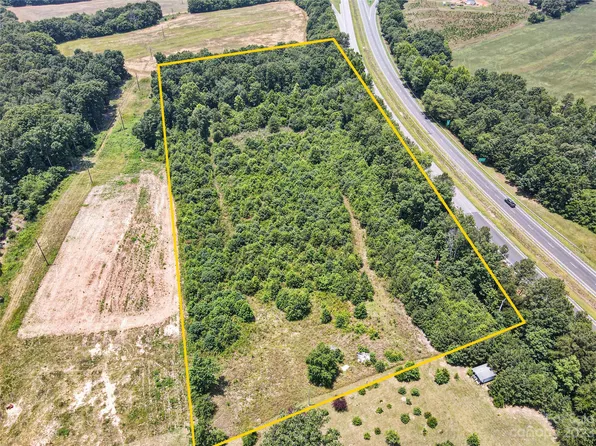 215 Westside Ln, Mooresboro, NC 28114