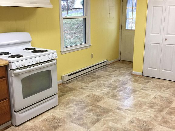 3rd image of 223 E 35th St