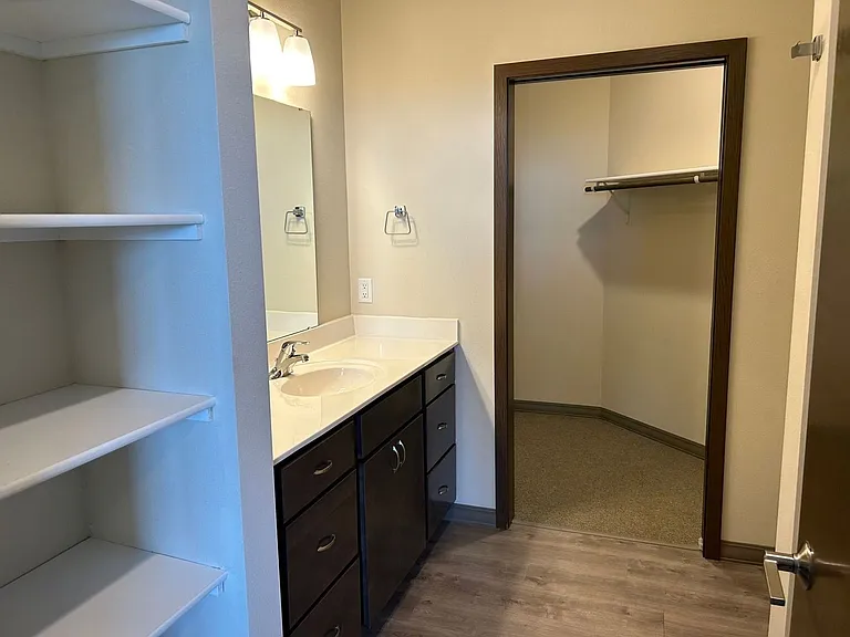 Madison Apartments — Photo 129