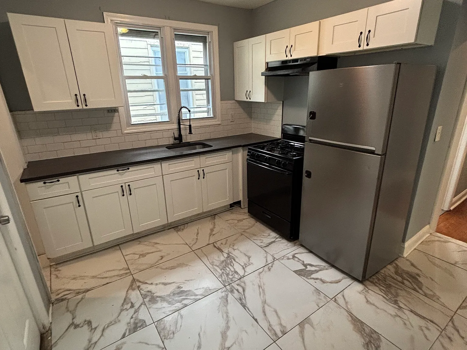 3 bed, $2,250 — Photo 3