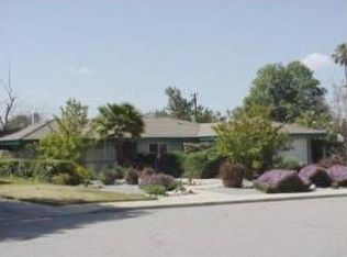 1054 Lake Forest Dr, Claremont, CA 91711