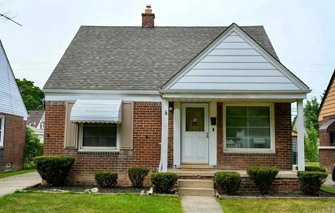 3454 Raymond Ave — Photo 1