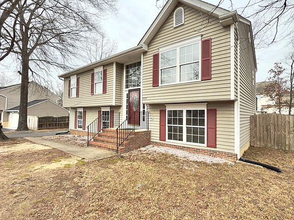 2nd image of 8707 Forest Glen Cir