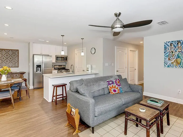 609 N Reus St — Photo 3
