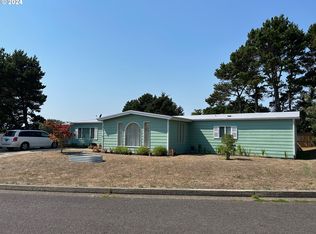 479 Myeena Loop, Florence, OR 97439