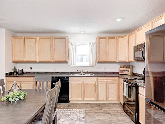 5th image of 6758 Honeysuckle Way