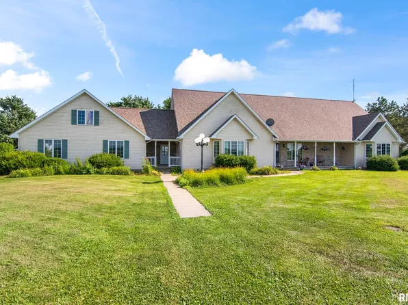 4489 Palmyra Rd, Palmyra, IL 62674